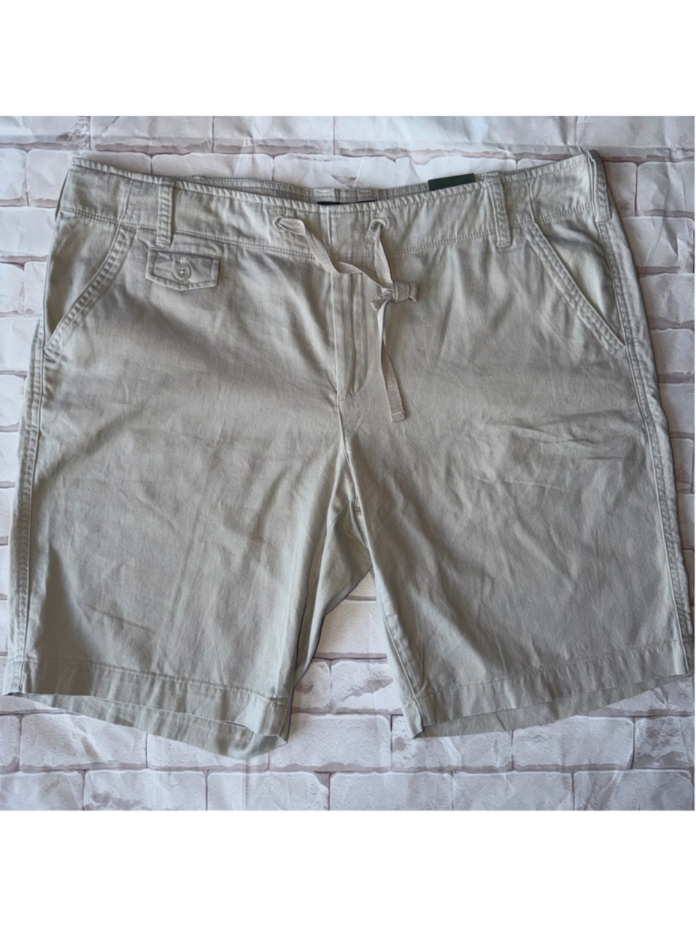 NWT Womens Size 18 Eddie Bauer 100% Cotton Drawstring Beige Chino Shorts